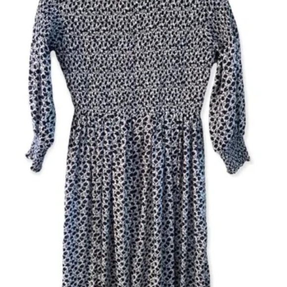 ANN TAYLOR Smocked Leaf Print Midi Dress - Picture 4 of 6